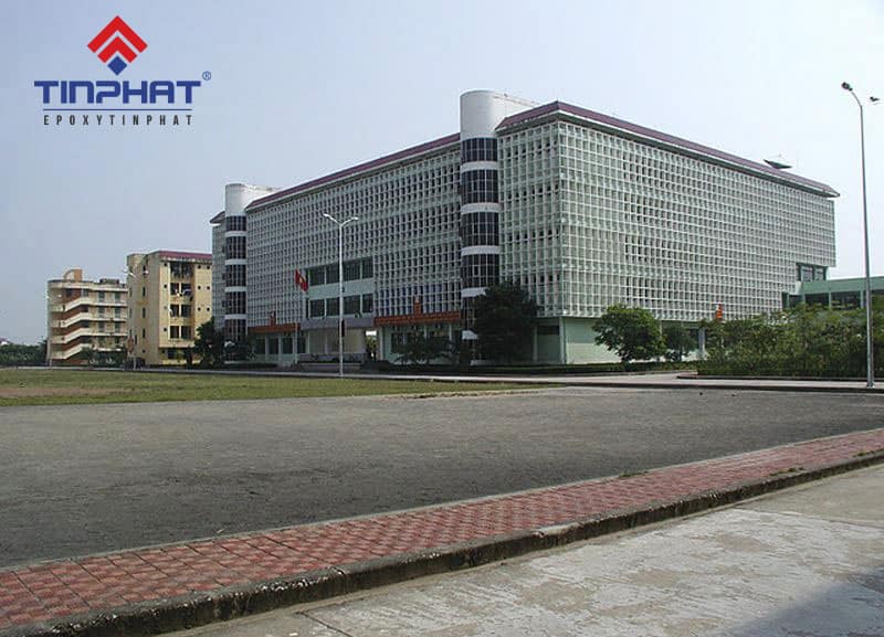 Toàn cảnh bên ngoài kho tên lửa Bộ Quốc Phòng