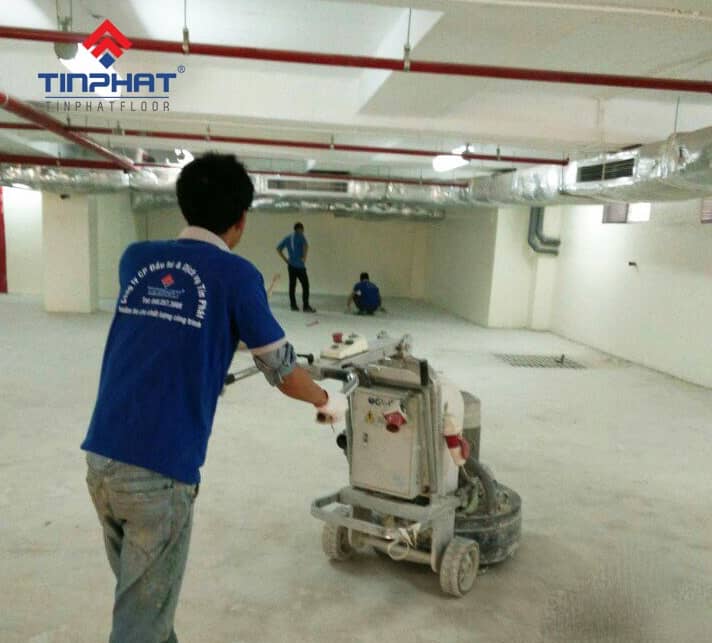 Mài-tạo-nhám-bề-mặt-sàn-TH-true-milk