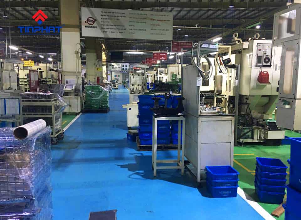 Sàn-nhà-xưởng-sau-khi-sơn-epoxy
