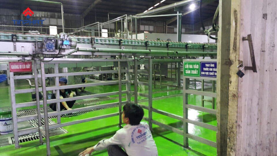 Sơn-Epoxy-tự-san-phẳng-nhà-máy-SX-đồ-uống-Thái-Lan