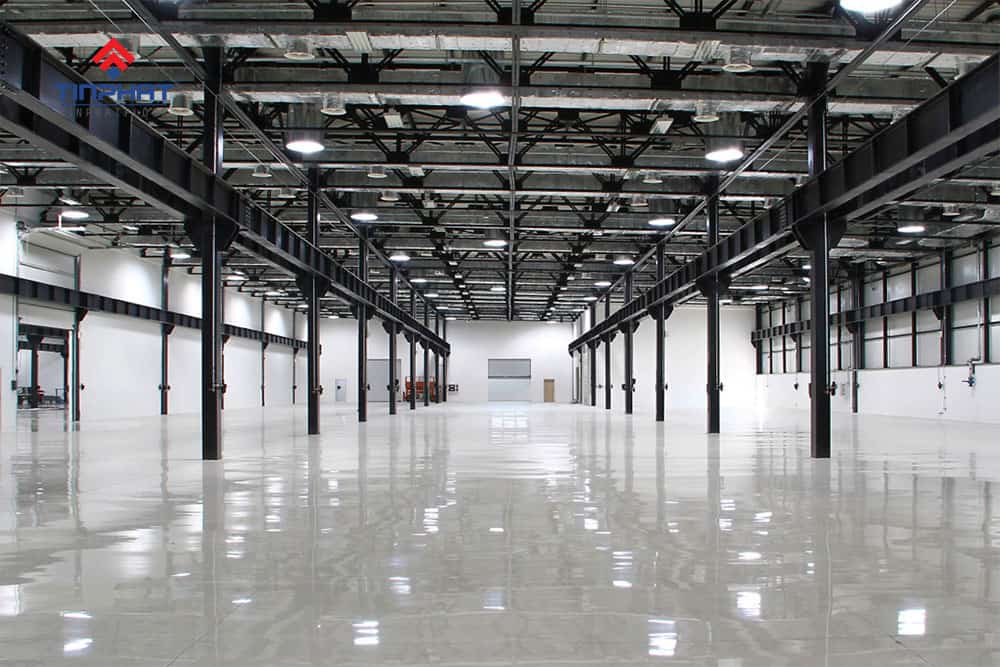 THi-công-sơn-sàn-nhà-xưởng