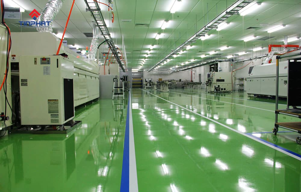 Thi-công-sơn-sàn-nhà-máy-sản-xuất-linh-kiện-điện-tử