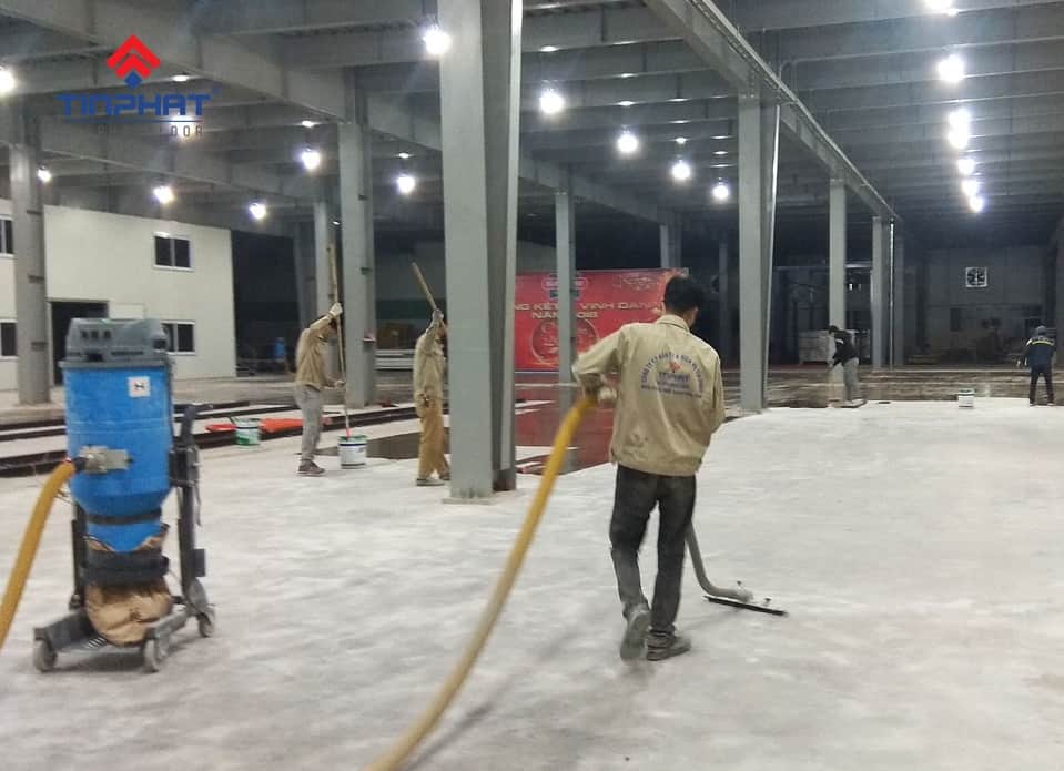 Vệ-sinh-mặt-sàn