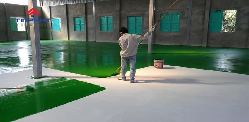 thực hiện lớp sơn phủ