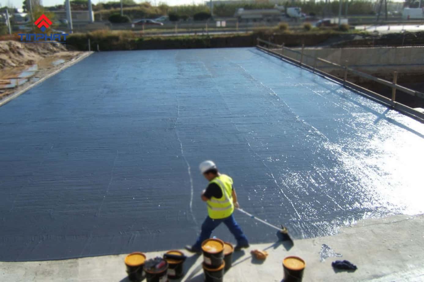 Lăn sơn chống thấm bề mặt