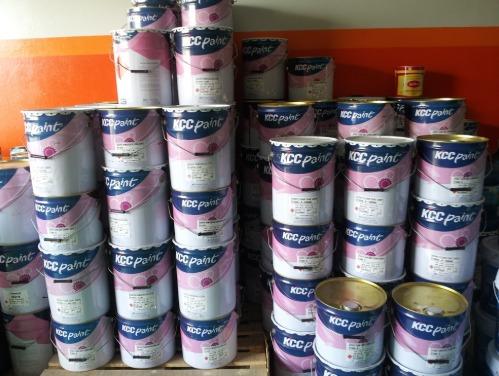 Sơn Epoxy có khả năng bám dính bề mặt khá tốt