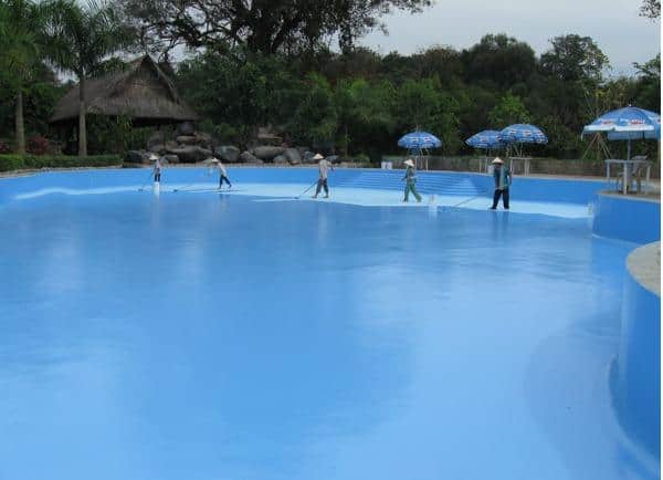 Sơn gốc nước Epoxy được bày bán ở khắp mọi nơi và sử dụng cho rất nhiều công trình xây dựng.