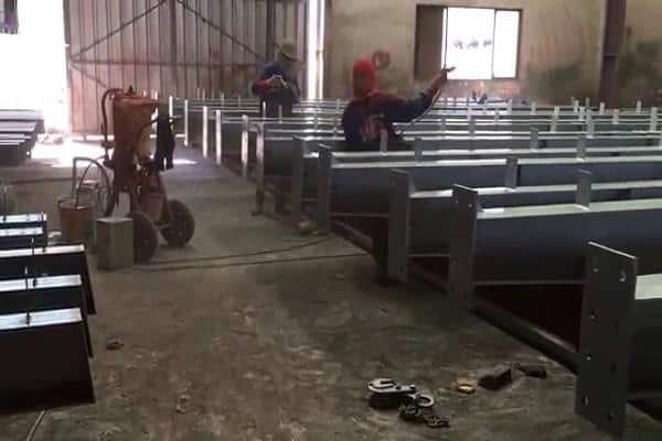 Thiết kế ngoài trời nhà vòm sử dụng sơn Epoxy để bảo vệ