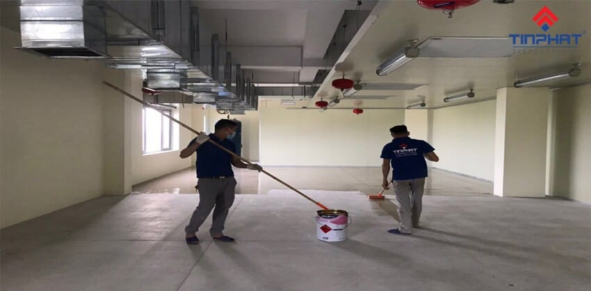 thi công lớp sơn lót