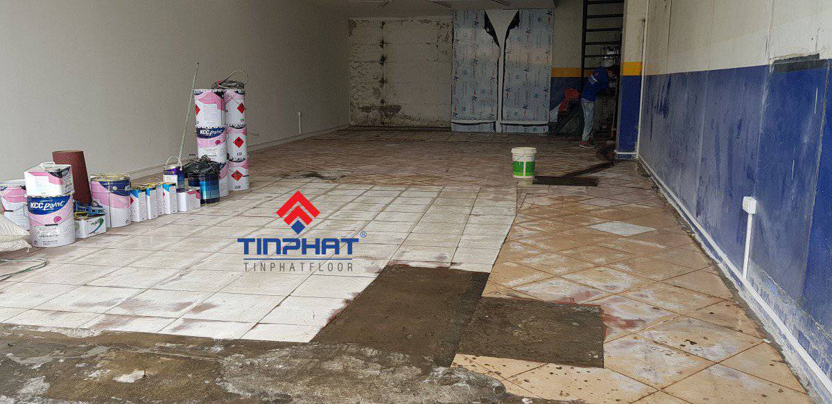 Thi công sơn epoxy gara xe oto