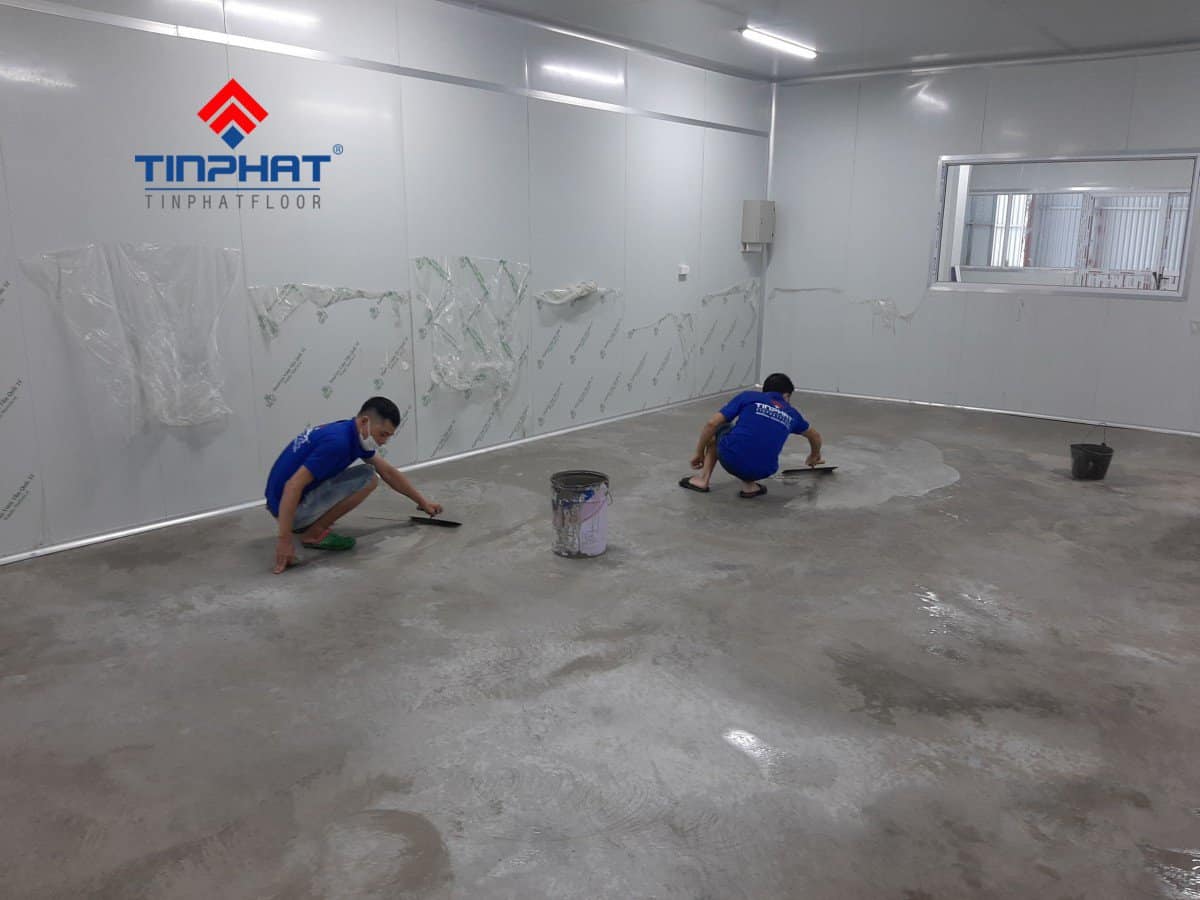 Xử lý sàn trước khi thi công sơn Epoxy
