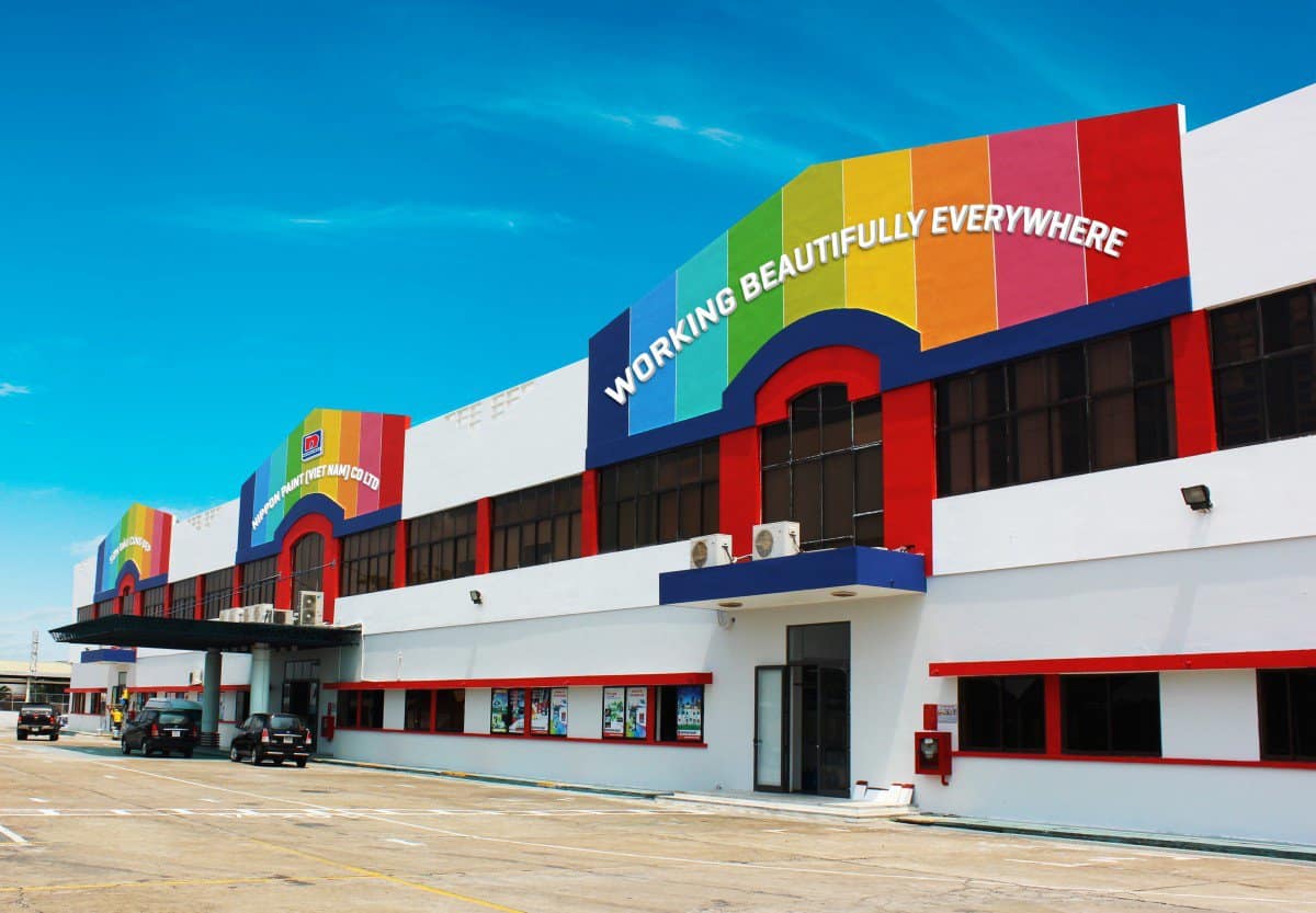 1 góc của nhà máy sản xuất sơn Nippon