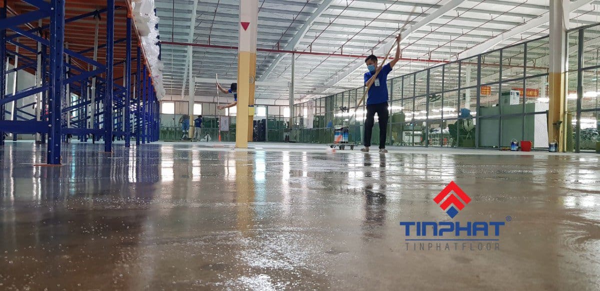 Vệ sinh sạch sẽ hoàn thiện công trình trước khi nghiệm thu