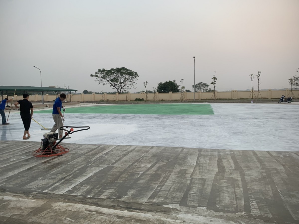 Xử lý bề mặt trước khi thi công sơn sàn bê tông