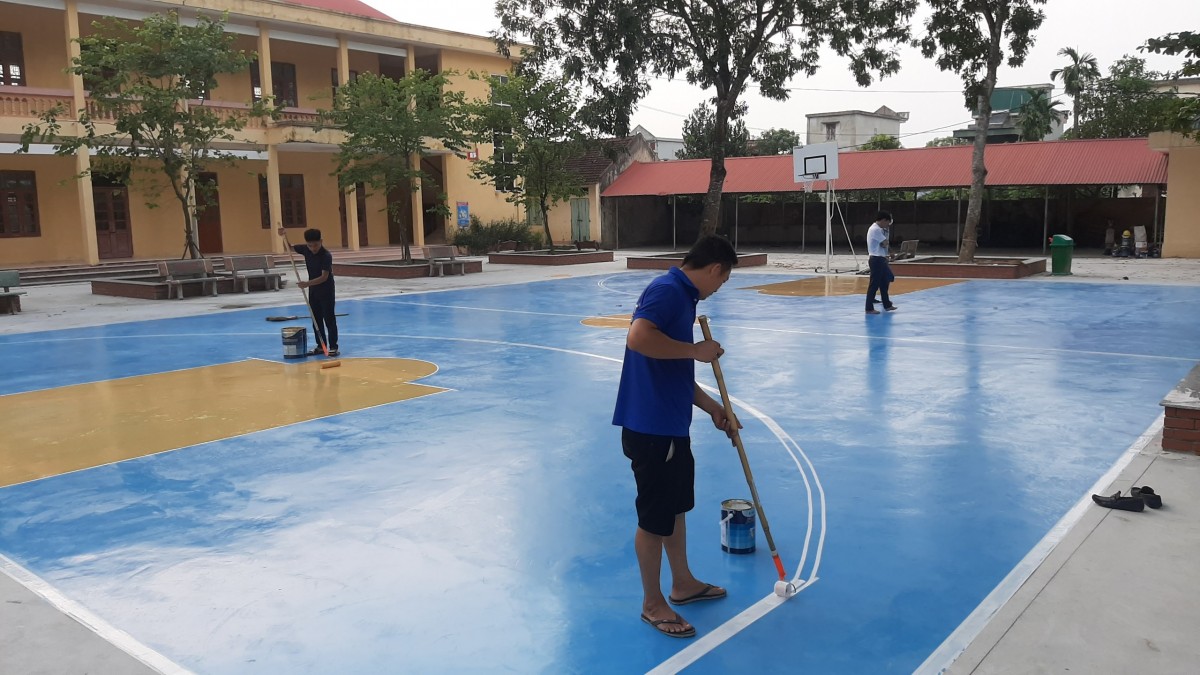 Thi công kẻ vạch sân trường học