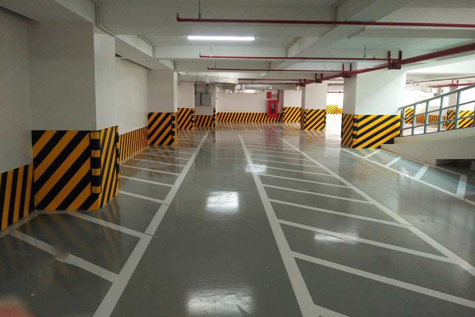 Hoàn thiện công trình thi công sơn vạch kẻ và vạch cảnh báo bãi đậu xe