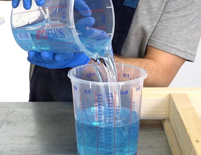 Keo Epoxy sau khi pha hỗn hợp