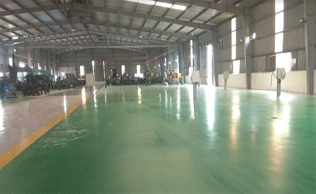 Sơn epoxy tự san phẳng an toàn với người dùng