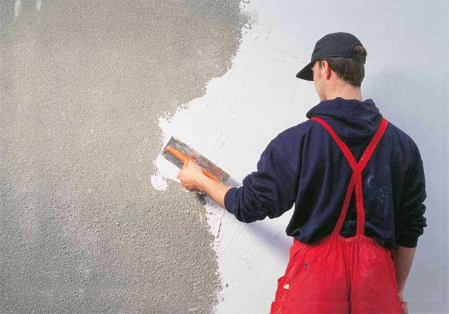 Vệ sinh sạch sẽ cho bề mặt cần chống thấm