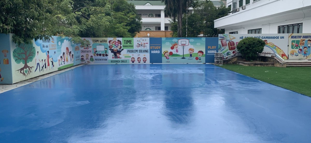Hoàn thiện thi công sơn Epoxy sân trường học