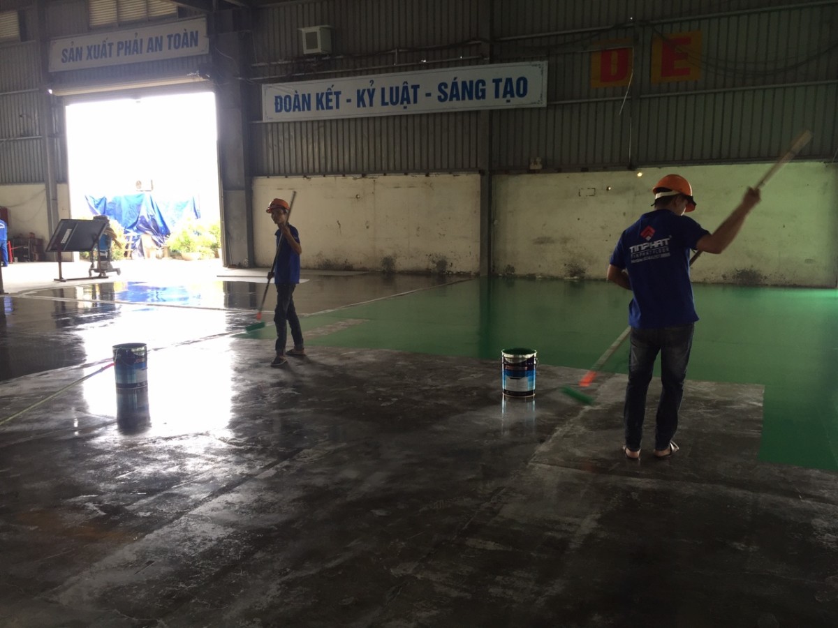 Thực hiện sơn lót