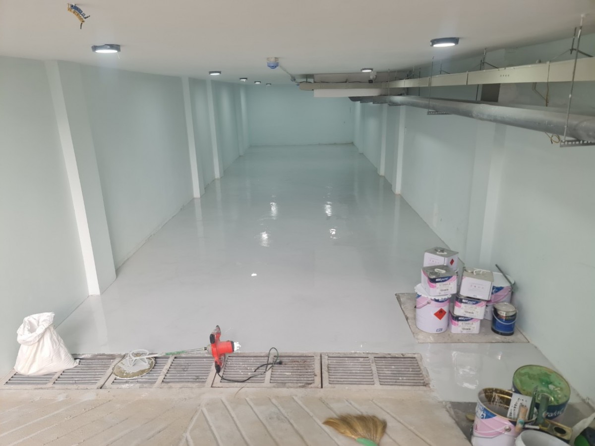 gia-thi-cong-son-nen-epoxy