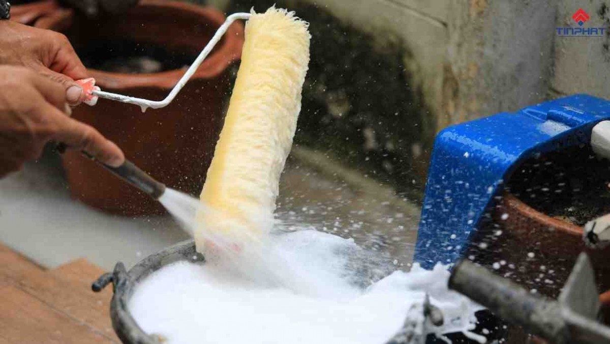 Cọ lăn sơn nước