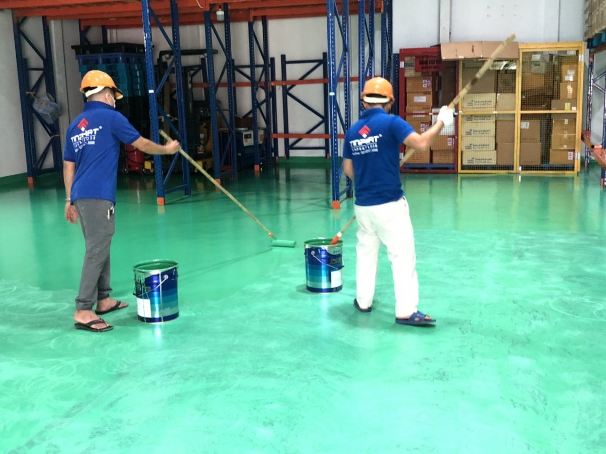 gia-thi-cong-son-pu-nha-xuong