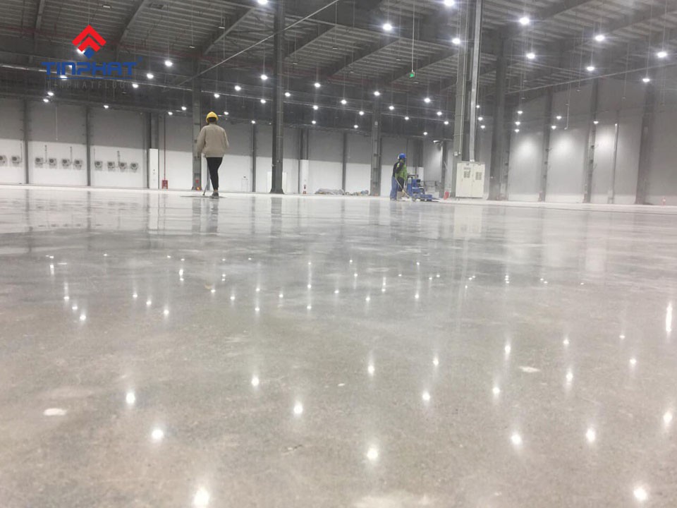 Mài sàn bê tông nhà máy