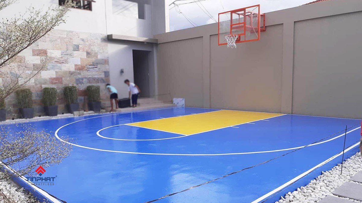 thi công sơn sân bóng rổ