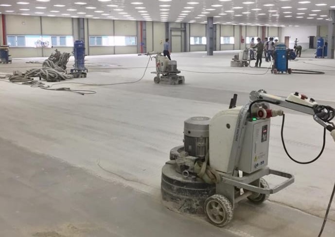 thue-may-mai-san-be-tong-da-nang