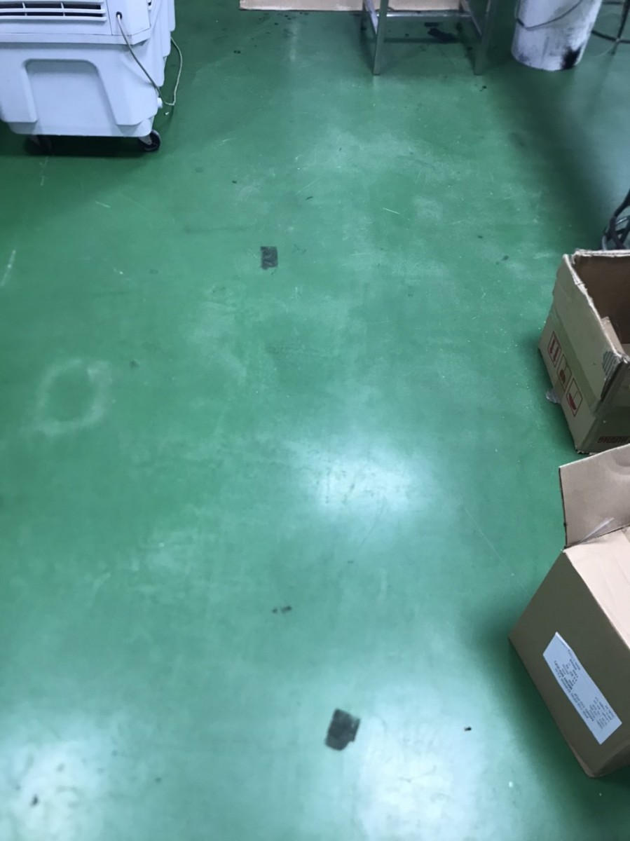 gia-sua-san-epoxy-bi-rop-