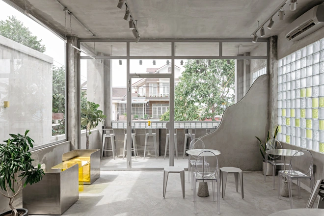 quy-trinh-thi-cong-san-epoxy-gia-be-tong-cho-quan-ca-phe-chi-tie