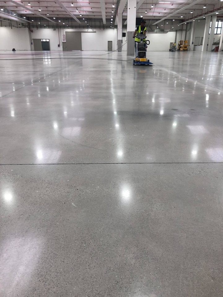 thue-may-mai-san-be-tong