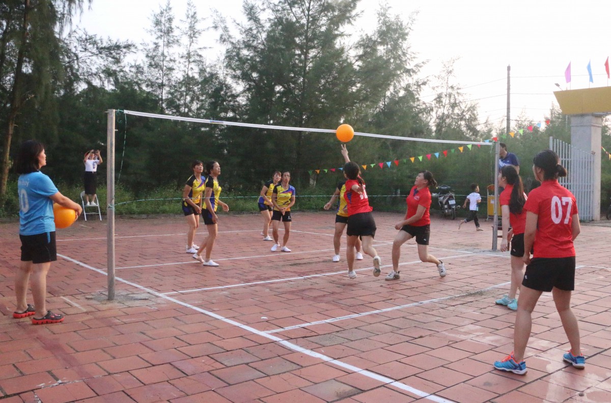 kich-thuoc-san-bong-chuyen-hoi