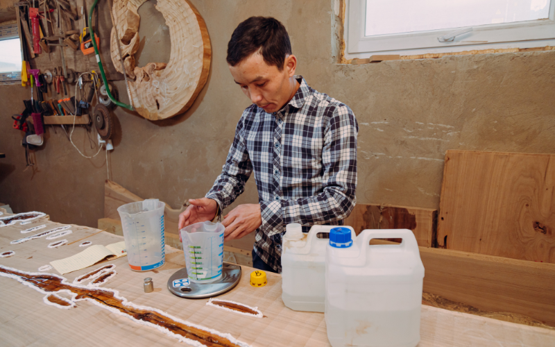 keo-epoxy-trong-suot