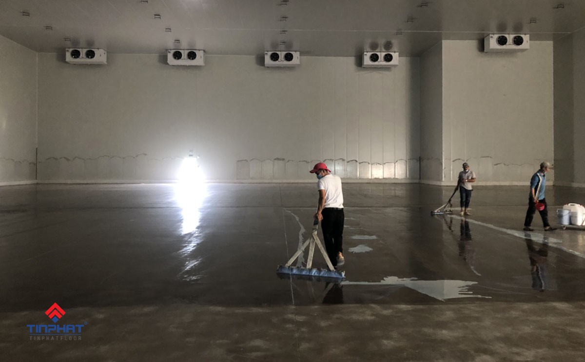 Thi công bọc phủ composite kho lạnh