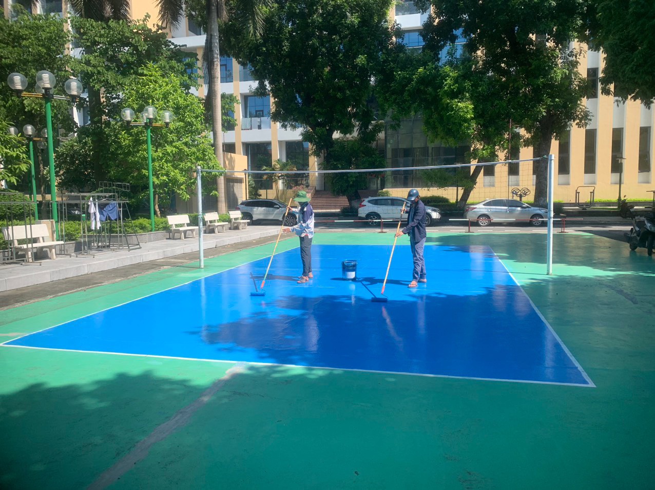 giá sơn chống thấm ngoài trời