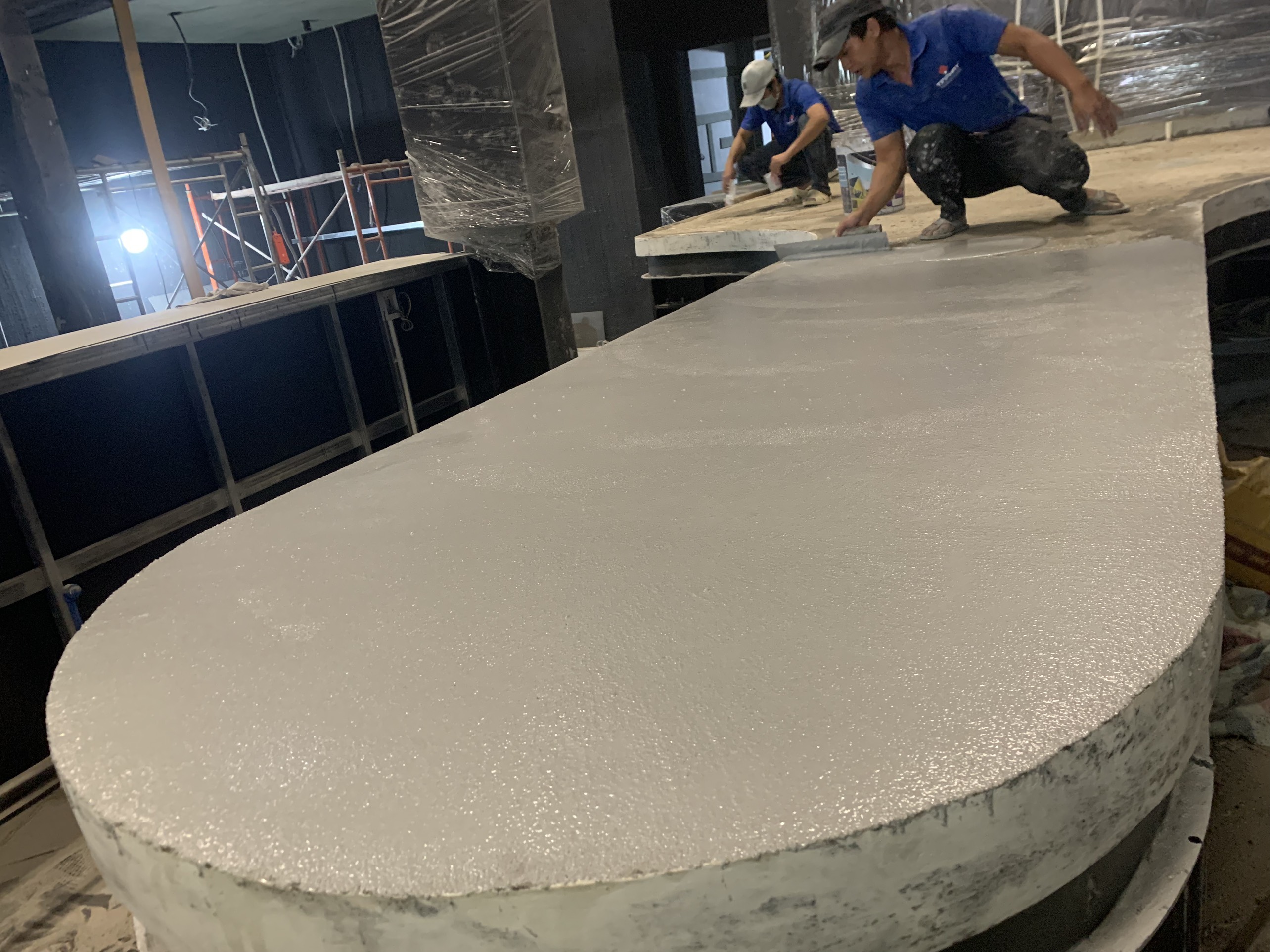 Vữa epoxy tự san phẳng