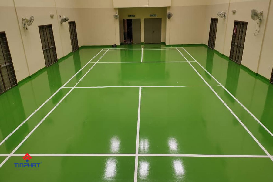 Thi công hoàn thiện sân cầu lông bằng sơn acrylic