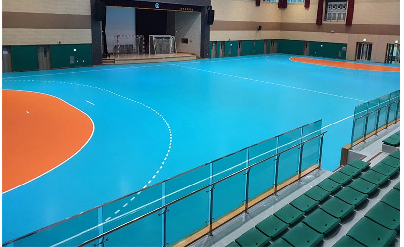 sân bóng rổ trong nhà