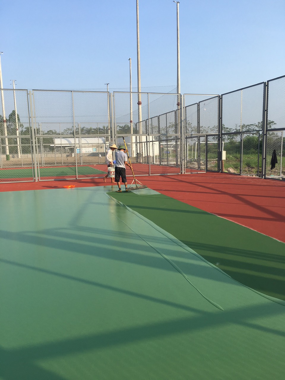 báo giá sơn phủ mặt sân tennis
