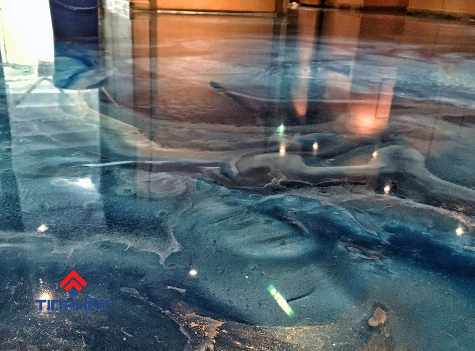 Thi công sàn epoxy trong suốt